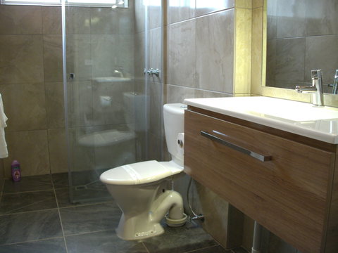 Colac Mid City Motor Inn - Kawana Tourism 1