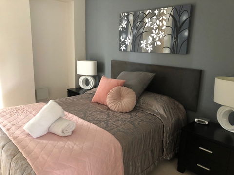 Dolphin Quay 3 Bedroom Apartment - Kawana Tourism 2
