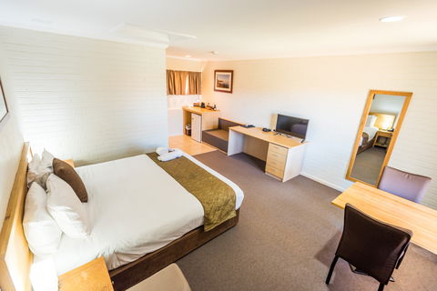 Hospitality Carnarvon, SureStay Collection By Best Western - Kawana Tourism 1