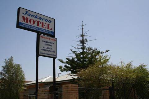 Jackaroo Apartments - Motel - Kawana Tourism 1