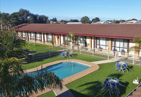 Lacepede Bay Motel & Restaurant - Kawana Tourism 1