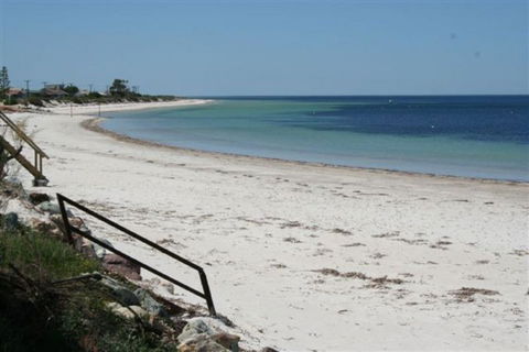 Lucky Bay RV Park - Kawana Tourism 0