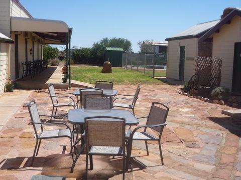 Nuttbush Retreat - Kawana Tourism 1