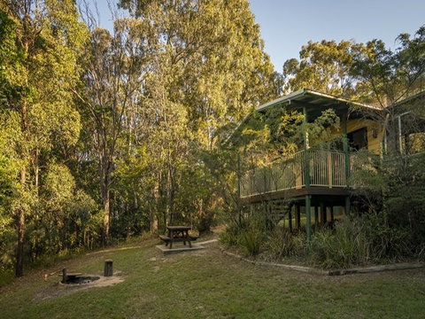 Tuckers Rocks Cottage - Kawana Tourism 0