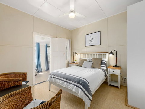 Tuckers Rocks Cottage - Kawana Tourism 2