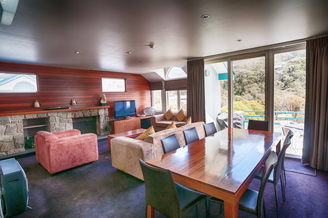 Aspect 2a - Kawana Tourism 0