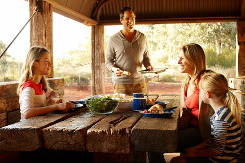 Ayers Rock Campground - Kawana Tourism 2