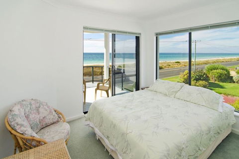 Bayside Beauty - Kawana Tourism 2