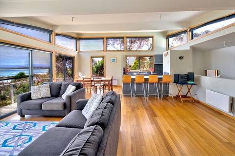 Beachcomber House - Kawana Tourism 0