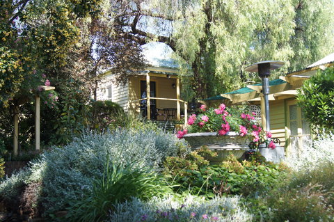 Bendigo Cottages Bed And Breakfast - Kawana Tourism 0