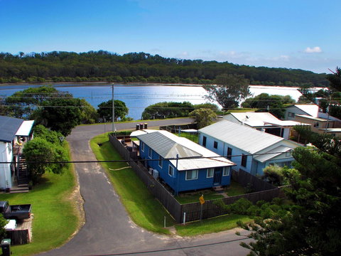 Blue River Shack - Kawana Tourism 2