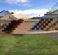 Canalside Family Getaway - Kawana Tourism