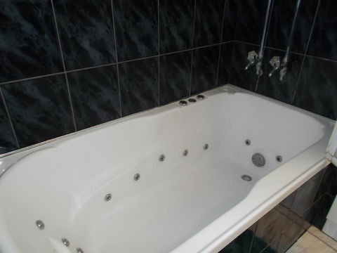 Cross Road Traveller`s Rest - Kawana Tourism 2
