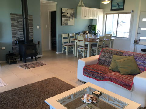 Falcon Blue - Kawana Tourism 2