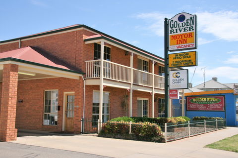 Golden River Motor Inn - Kawana Tourism 0