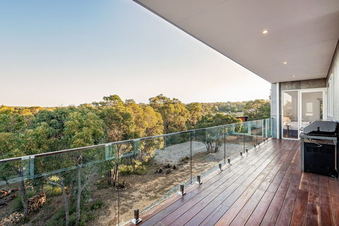 Koolbardi Eagle Bay - Kawana Tourism 1