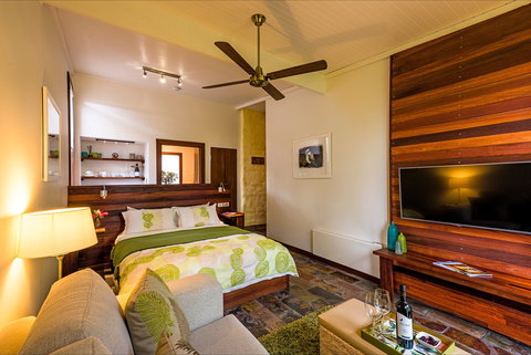 Mulberry Lodge  Country Retreat - Kawana Tourism 2
