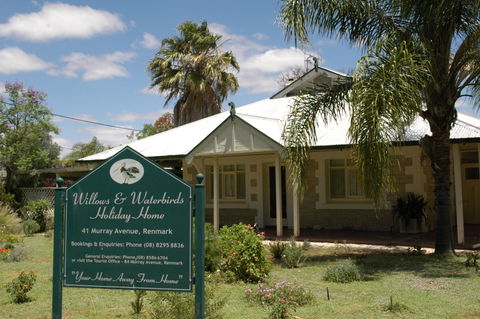 Renmark Holiday Home Willows & Waterbirds - Kawana Tourism 0