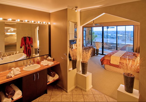 Riverview Rise Retreats - Kawana Tourism 2