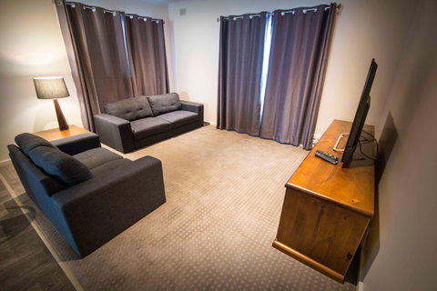 River View Rest - Kawana Tourism 1