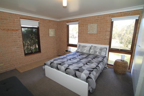 Snapper Lodge Waterfront - Kawana Tourism 2