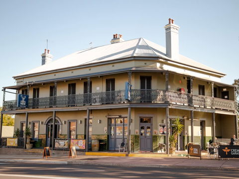 The Family Hotel Maitland - Kawana Tourism 0