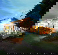 The Lonsdale Palms - Kawana Tourism