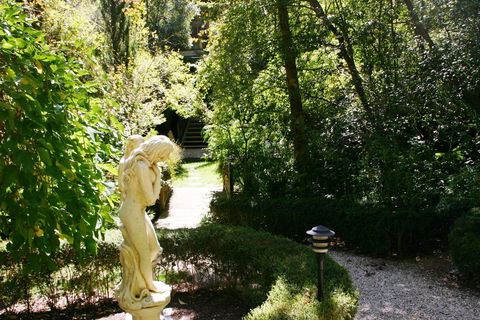 Aldgate Lodge Bed & Breakfast - Kawana Tourism 0