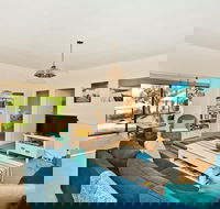 Bay Cottage - Kawana Tourism