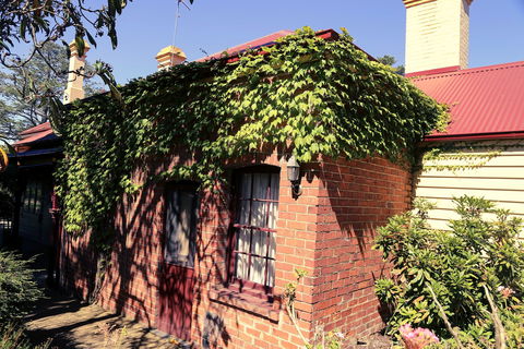 Bests Cottage Great Western - Kawana Tourism 0