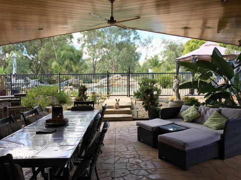 Cooby View Farm Stay - Kawana Tourism 0