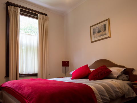 Creek Cottage Walhalla - Kawana Tourism 1