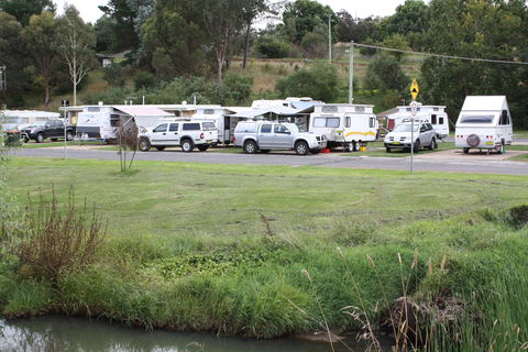 Crookwell Caravan Park - Kawana Tourism 0