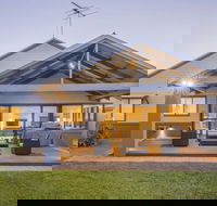 Dave's Digs - Kawana Tourism
