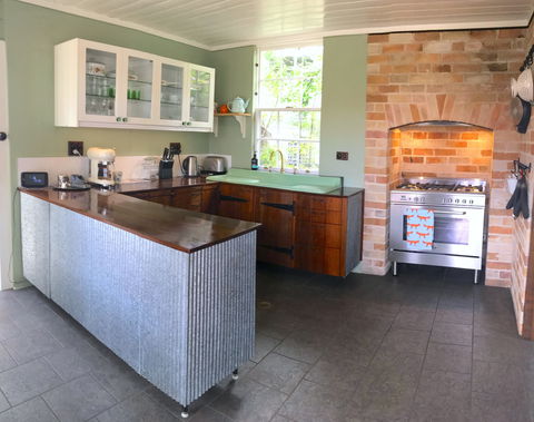 Donovans Cottage - Kawana Tourism 1