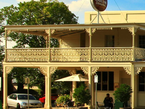 Hibernian Hotel Apartments - Kawana Tourism 2