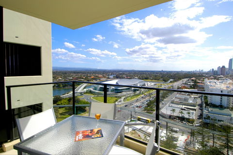 Mantra Broadbeach On The Park - Kawana Tourism 2