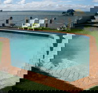 Moreton Bay Beach Lodge - Kawana Tourism