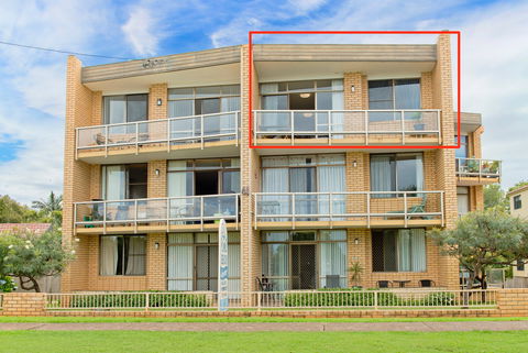 Oceanview  At Flynns - Kawana Tourism 0