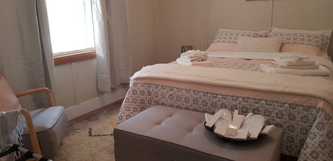 Platypus Cottage - Kawana Tourism 2