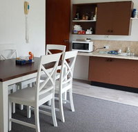 Tabourie Lake Motor Inn - Kawana Tourism