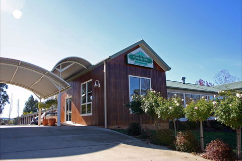Tumbarumba Motel And Elms Restaurant - Kawana Tourism 0