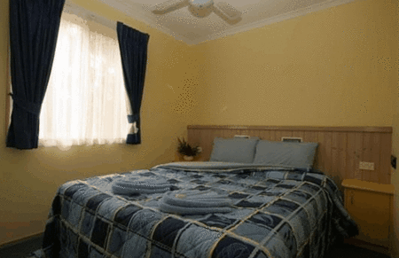 Twofold Bay Beach Resort - Kawana Tourism 1