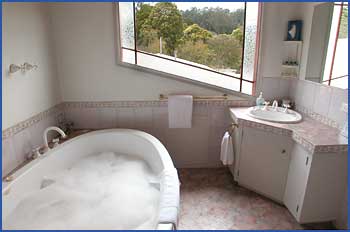 A Camelot Tower And Penthouse - Kawana Tourism 3