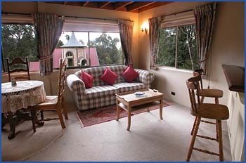 A Camelot Tower And Penthouse - Kawana Tourism 4