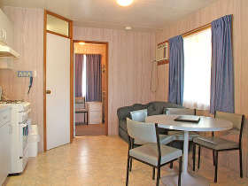 Ocean Grove Holiday Park - Kawana Tourism 2
