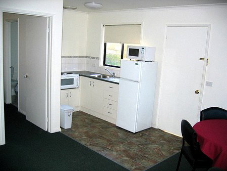 A Line Holiday Village - Kawana Tourism 2