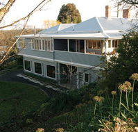Azidene House - Kawana Tourism