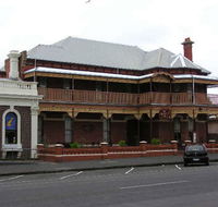 The Queenscliff Inn - Kawana Tourism