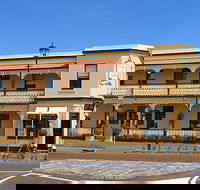 Seaview House - Kawana Tourism